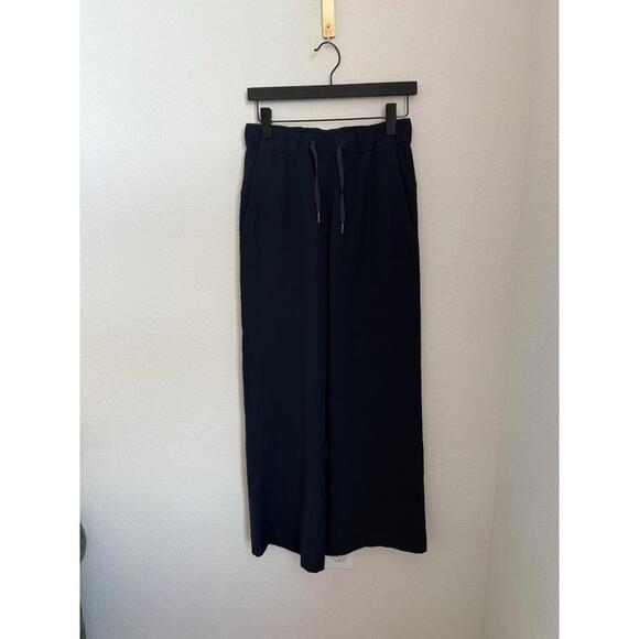 Lululemon On The Fly Pant Wide Leg 31" True Navy Athleisure Casual Pants Sz 4 - Picture 2 of 8